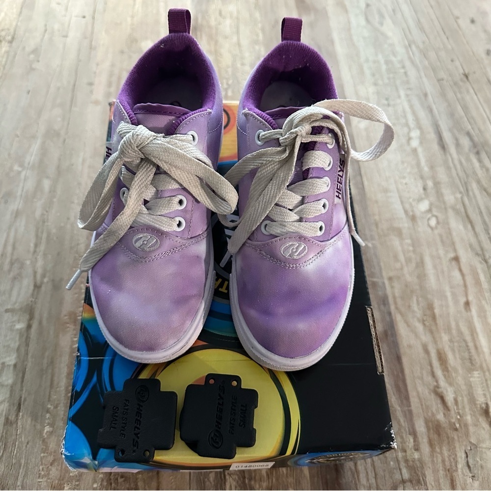 HEELYS Girl's Pro 20 Prints SZ 13C Purple Tie Dye Sporty Skate Sneakers GUC - Picture 2 of 5
